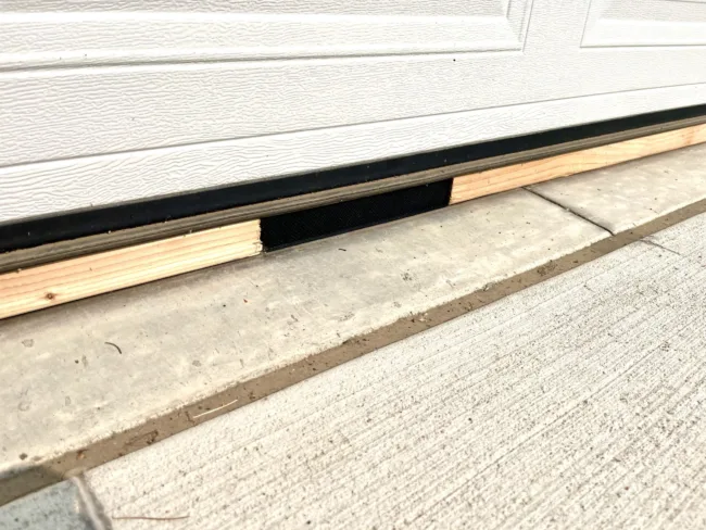 Under Garage Door Seal Exhaust Smoke Laser Portable AC Duct Shroud 1.5in in Height - Image 6