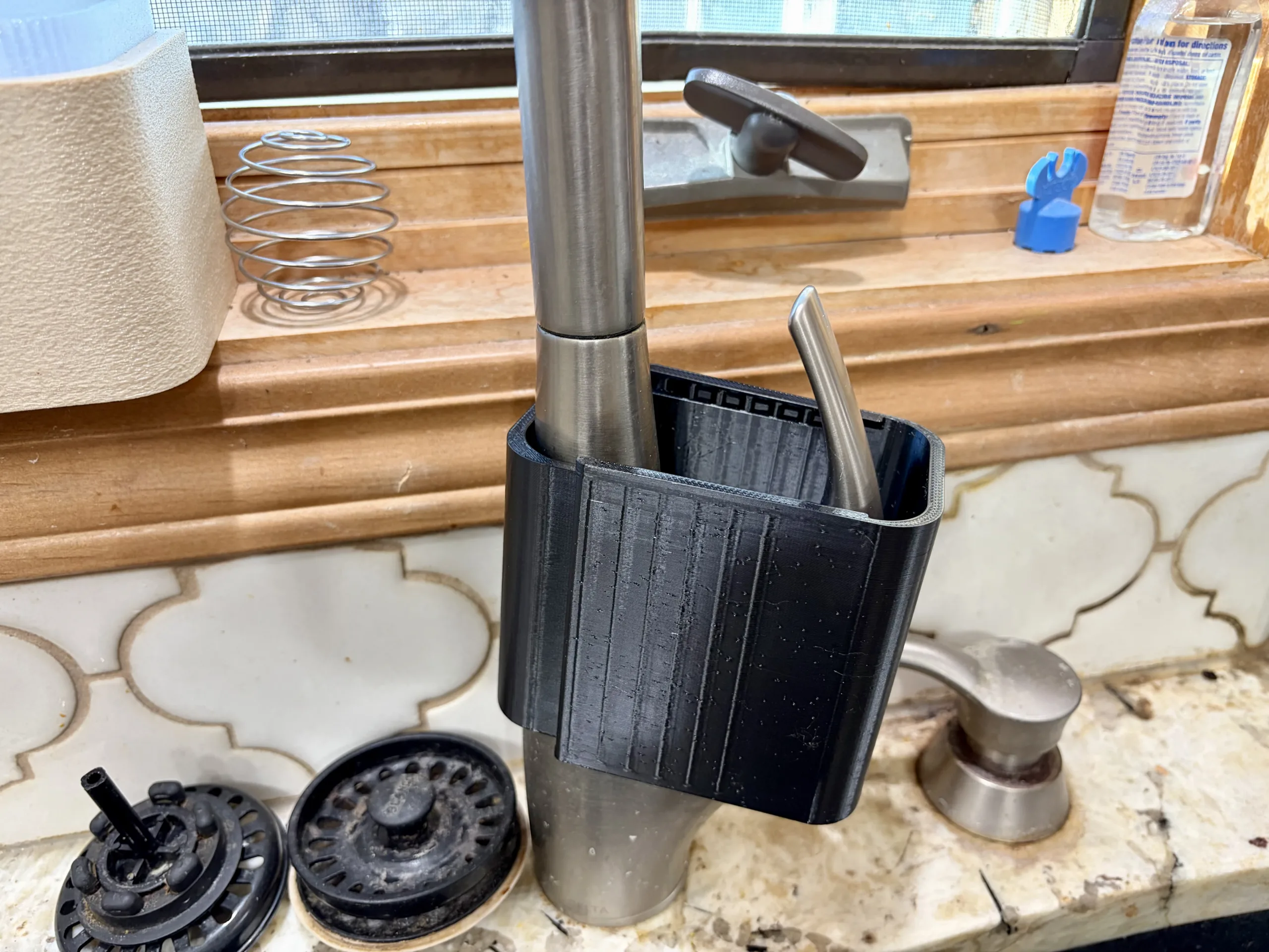 Kitchen Sink Adjustable Faucet Lock for Child or Cat - Prevent Turning on, Quick Disengage 3 Kitchen Sink Adjustable Faucet Lock for Child or Cat - Prevent Turning on, Quick Disengage